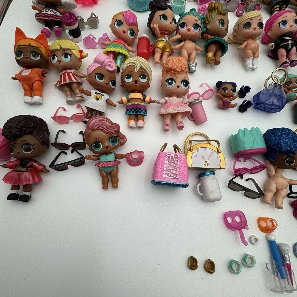 LOL Surprise Dolls Huge Lot – 2.10 lb Figures, Pets, Accessories –‎ Mixed Series